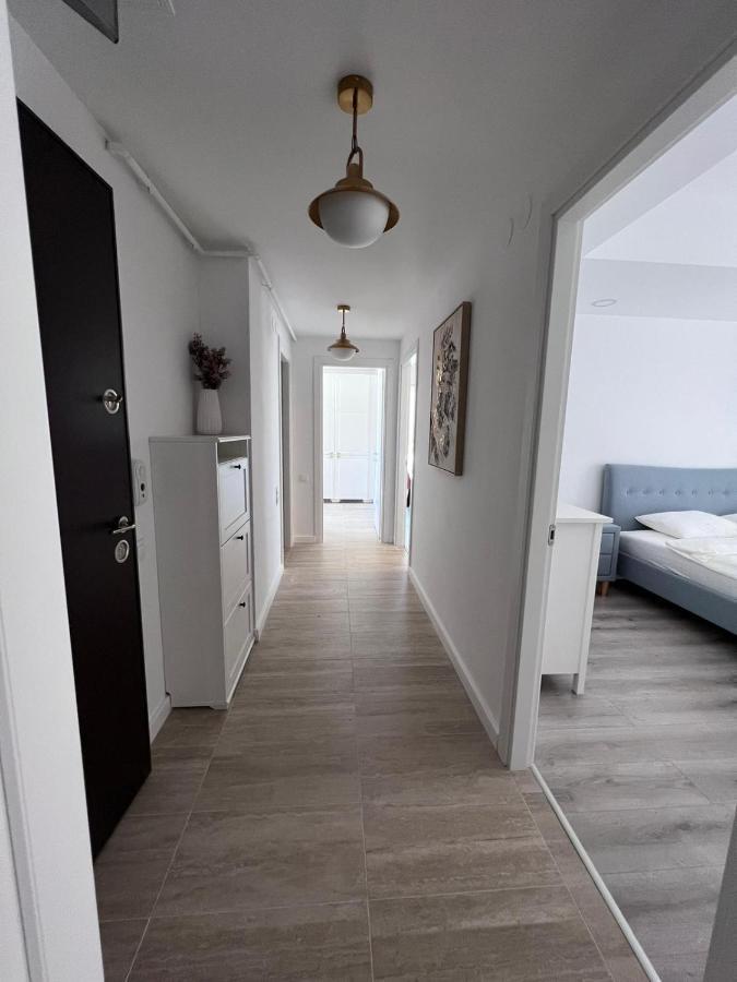Cosmopolis Bliss: Your Home Away From Home Stefanestii de Jos Exteriér fotografie