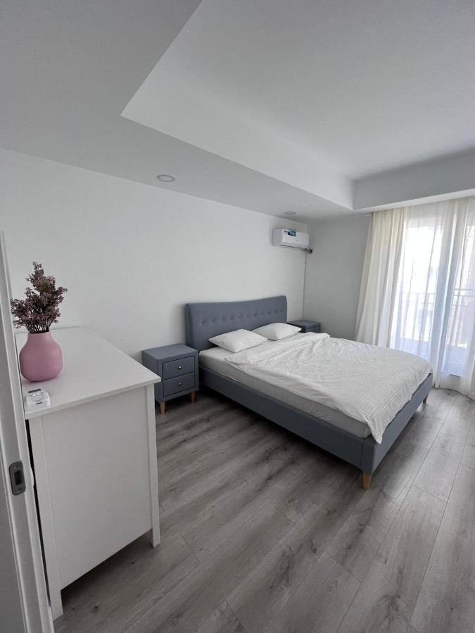 Cosmopolis Bliss: Your Home Away From Home Stefanestii de Jos Exteriér fotografie